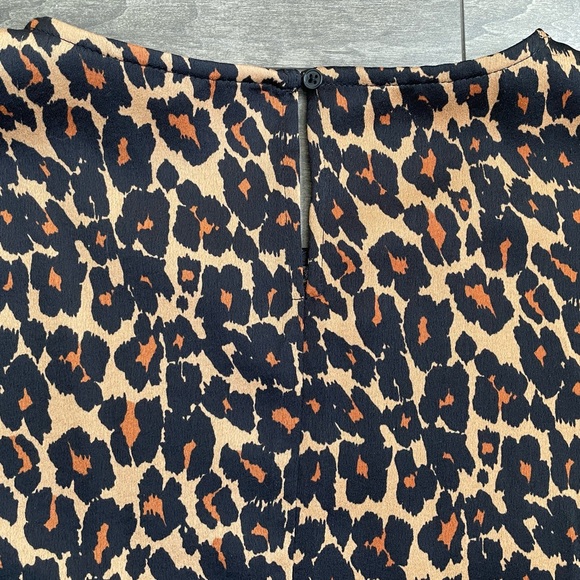 Joe Fresh Leopard Print Women’s Long Sleeve Blouse - Picture 4 of 6